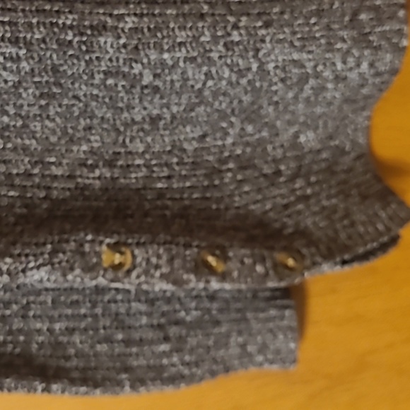 Pink Clover Sweater - Picture 2 of 3